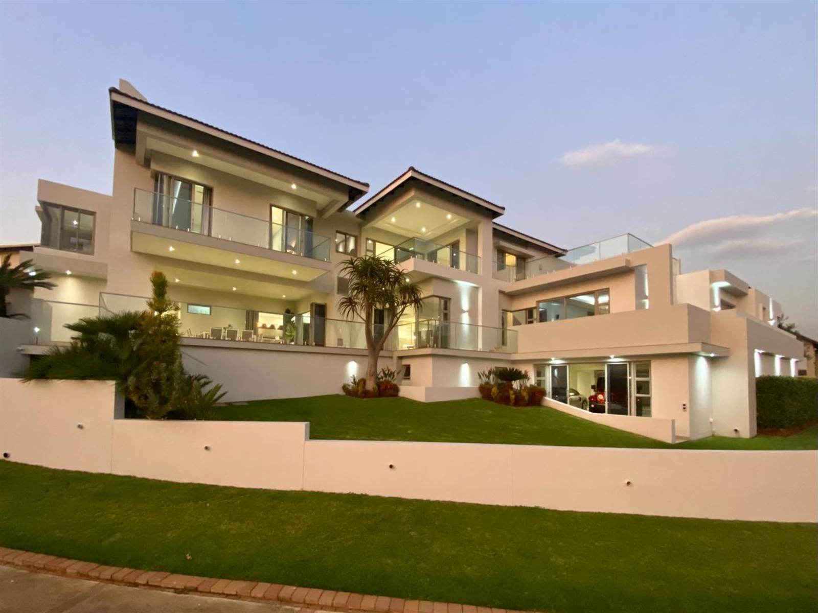 5 Bed House in Waterkloof Golf Estate photo number 1