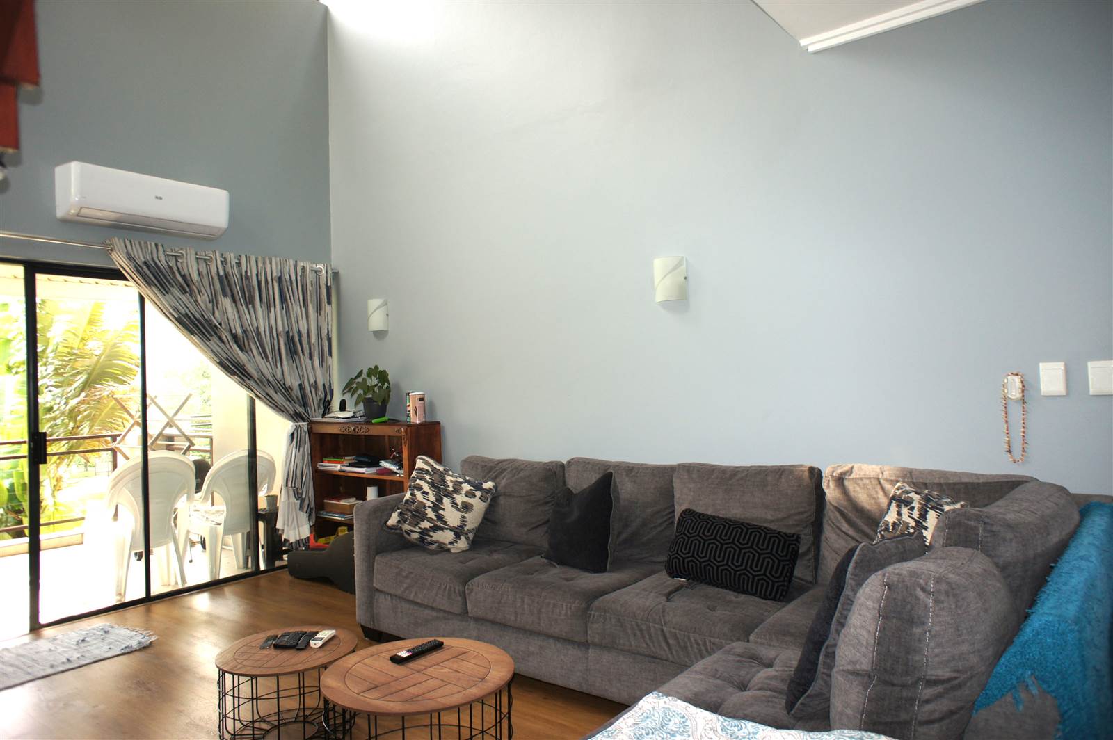 2 Bed Apartment in Palm Lakes Estate photo number 5