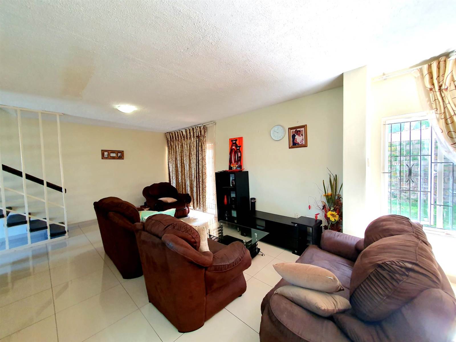 3 Bed Apartment in Carrington Heights photo number 1
