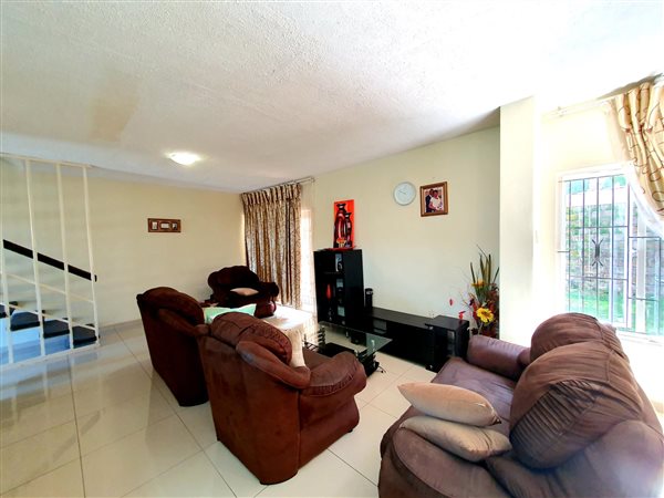 3 Bed Apartment in Carrington Heights
