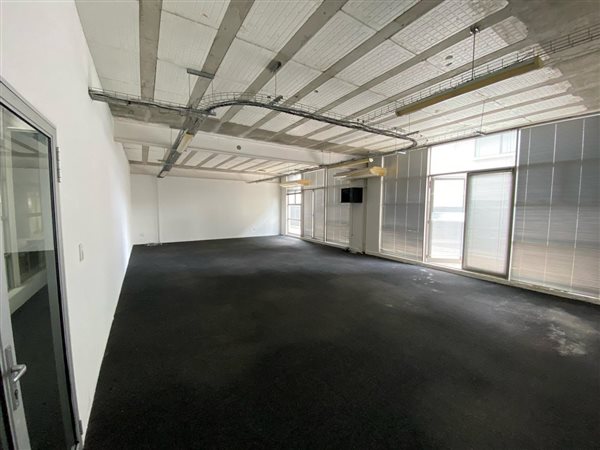 89  m² Commercial space