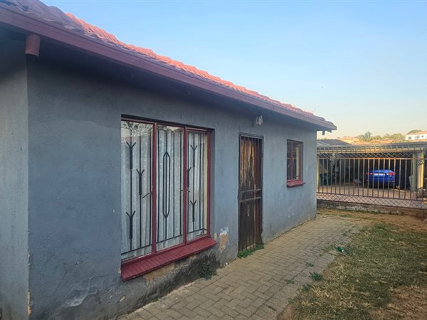 3 Bedroom House 3 Bedroom House