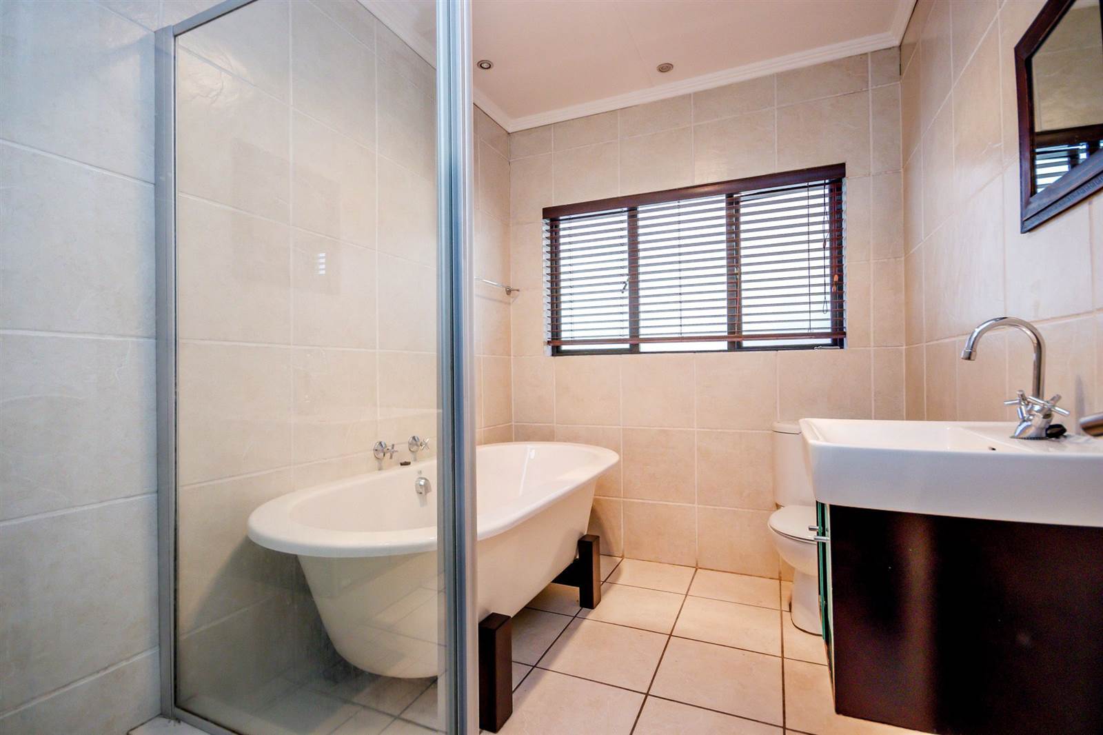 3 Bed Apartment in Sunninghill photo number 16
