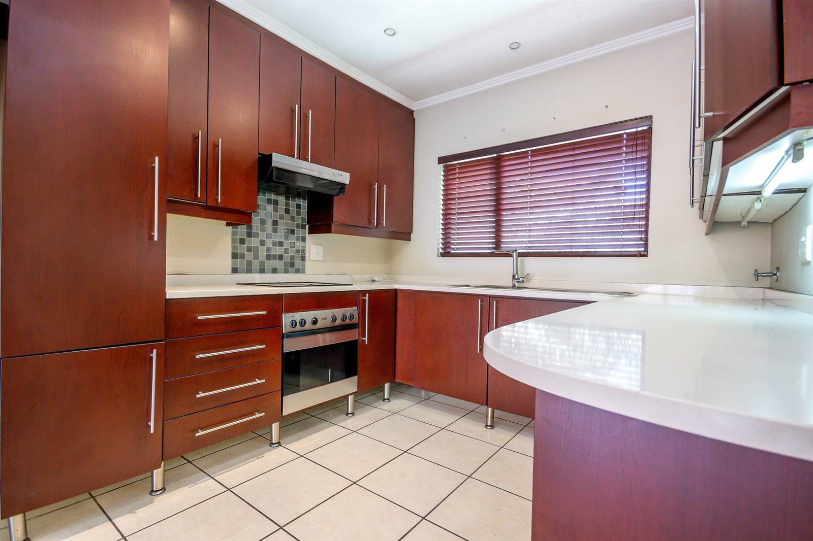 3 Bed Apartment in Sunninghill photo number 6