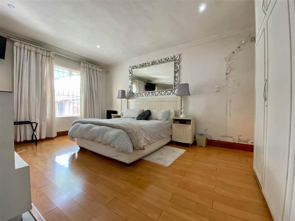 Bachelor apartment in Morninghill photo number 7