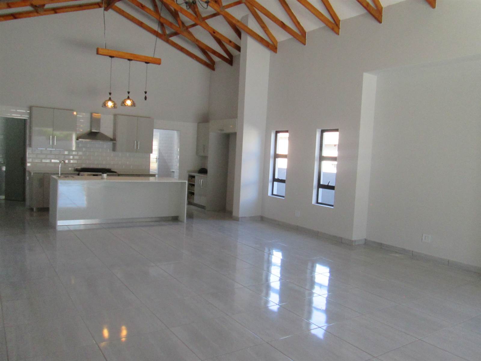 4 Bed House in Leloko photo number 5