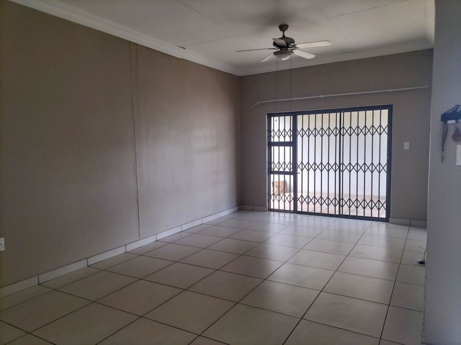 3 Bed House in Potchefstroom Central photo number 8