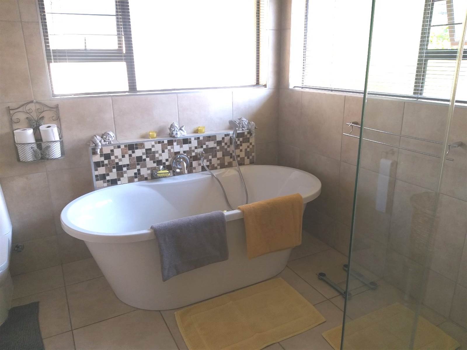3 Bed House in Zambezi Country Estate photo number 18