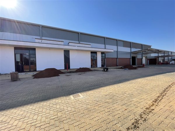 1 235  m² Industrial space