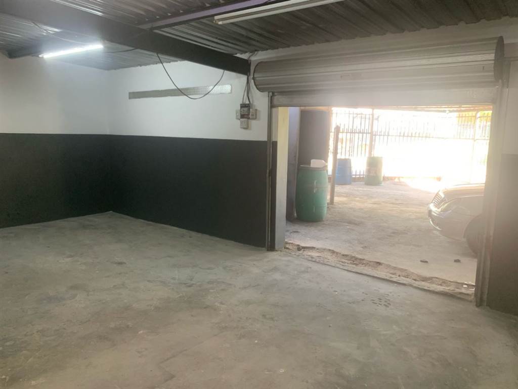 848  m² Commercial space in Bloemfontein photo number 18