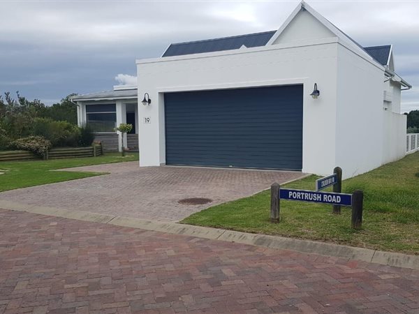 4 Bedroom House 4 Bedroom House