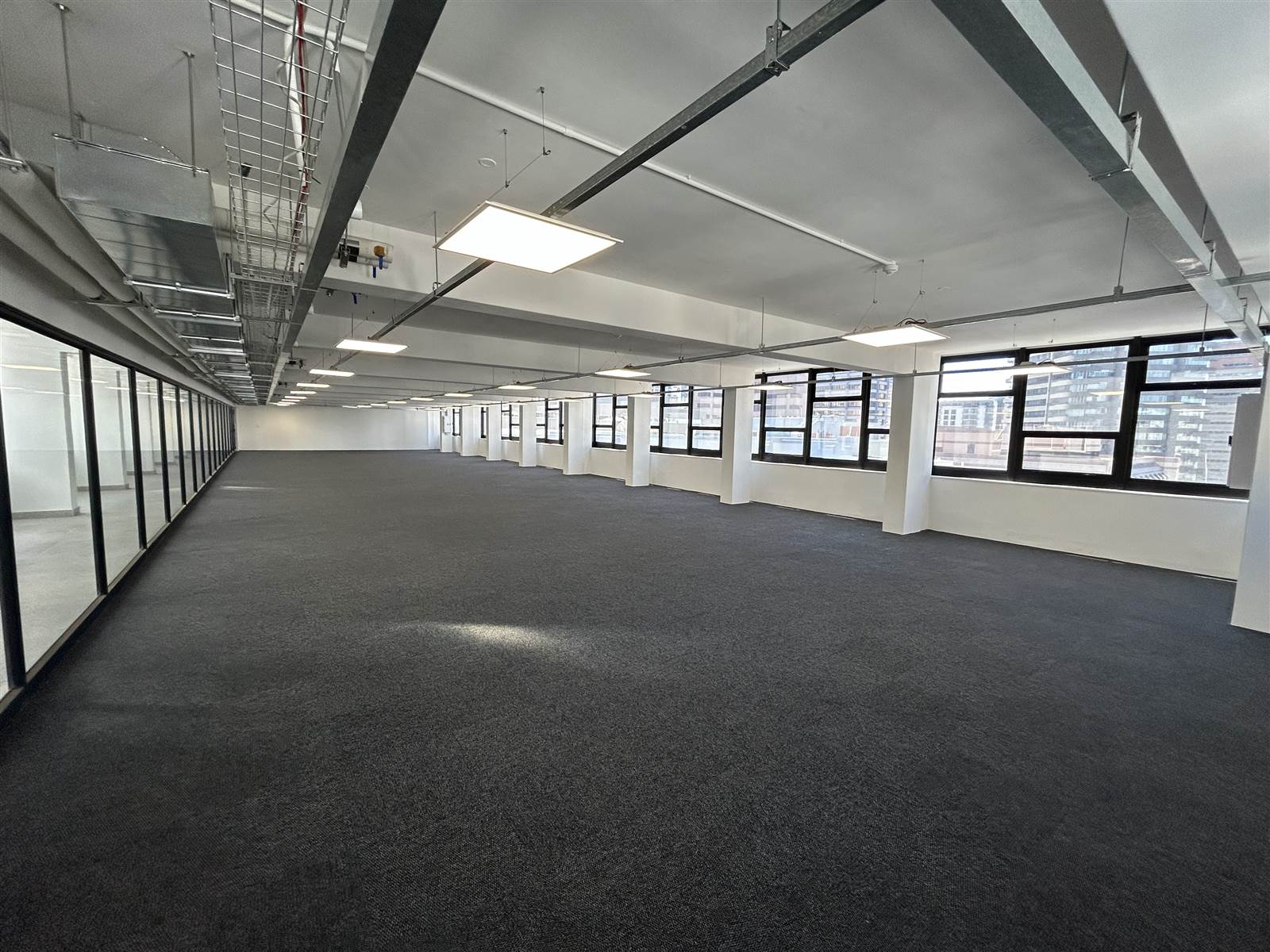 659  m² Commercial space in Cape Town City Centre photo number 8