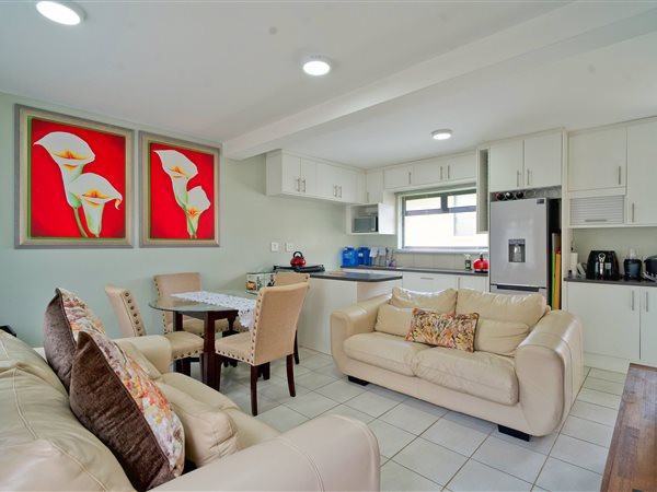 2 Bedroom Duplex 2 Bedroom Duplex