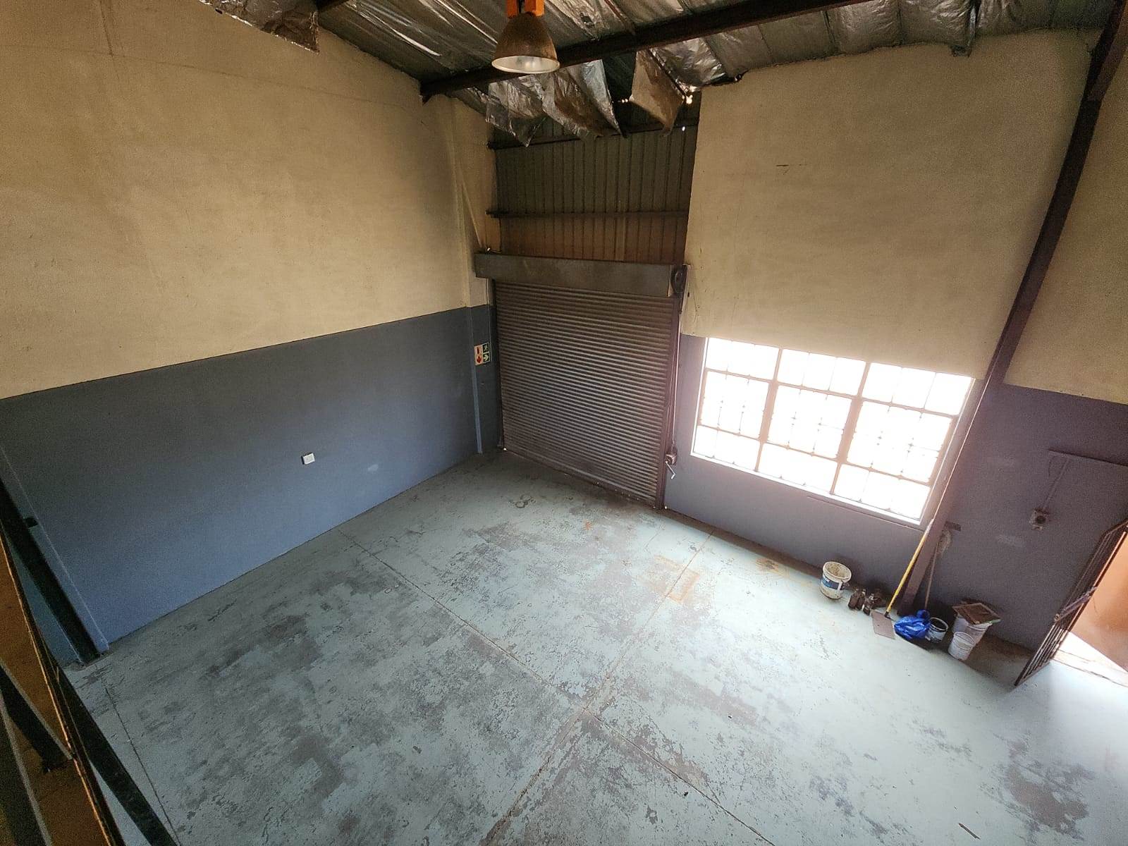 217  m² Industrial space in Rosslyn photo number 15