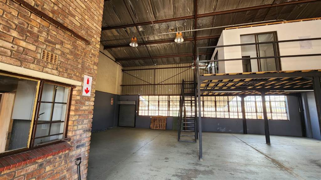 217  m² Industrial space in Rosslyn photo number 5