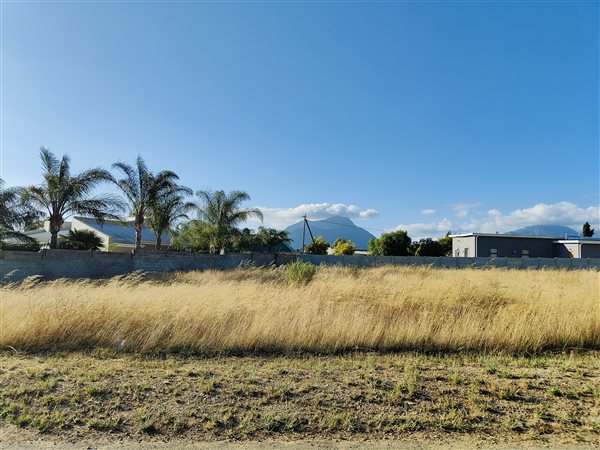 986 m² Land