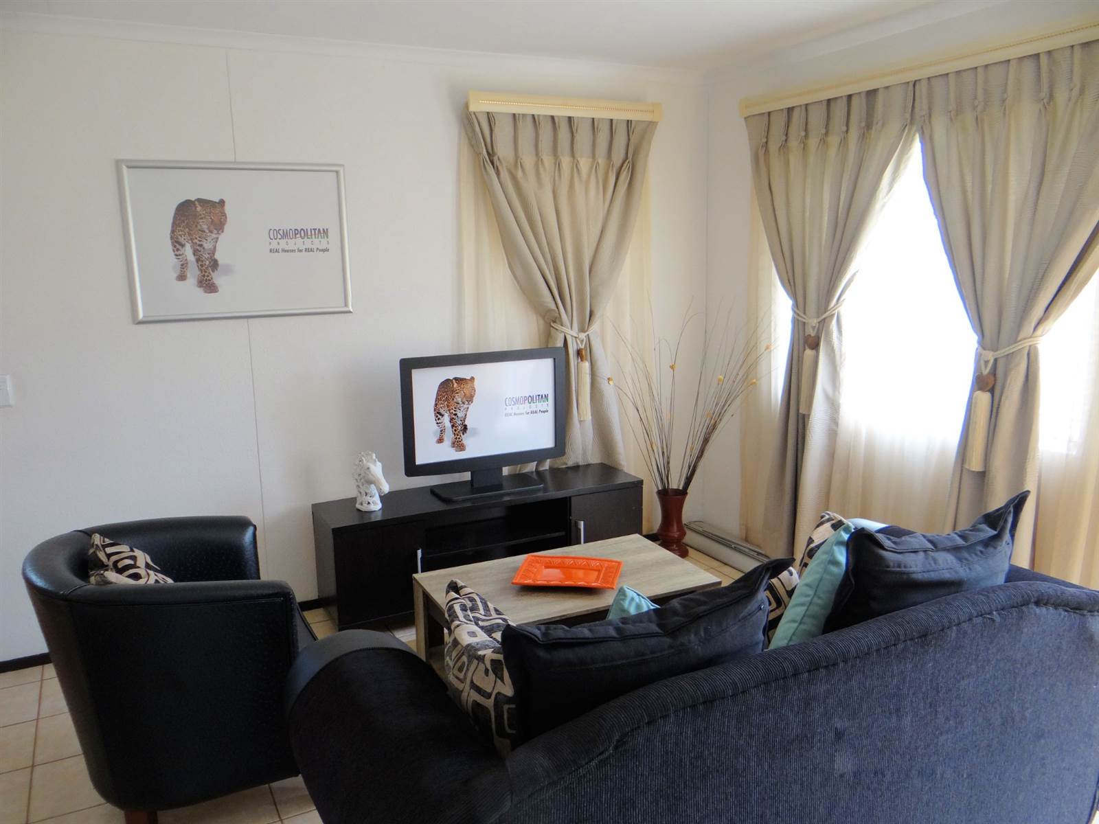 2 Bed House in Diepkloof photo number 4