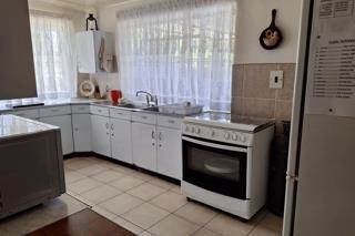 3 Bed House in Steynsburg photo number 6