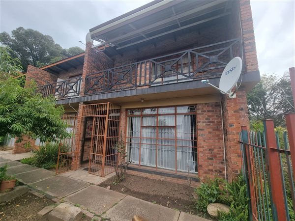 2 Bedroom Townhouse 2 Bedroom Townhouse