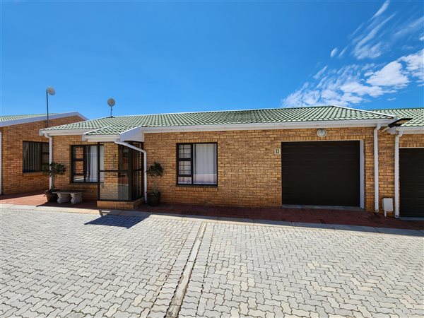 2 Bed Townhouse in Wavecrest