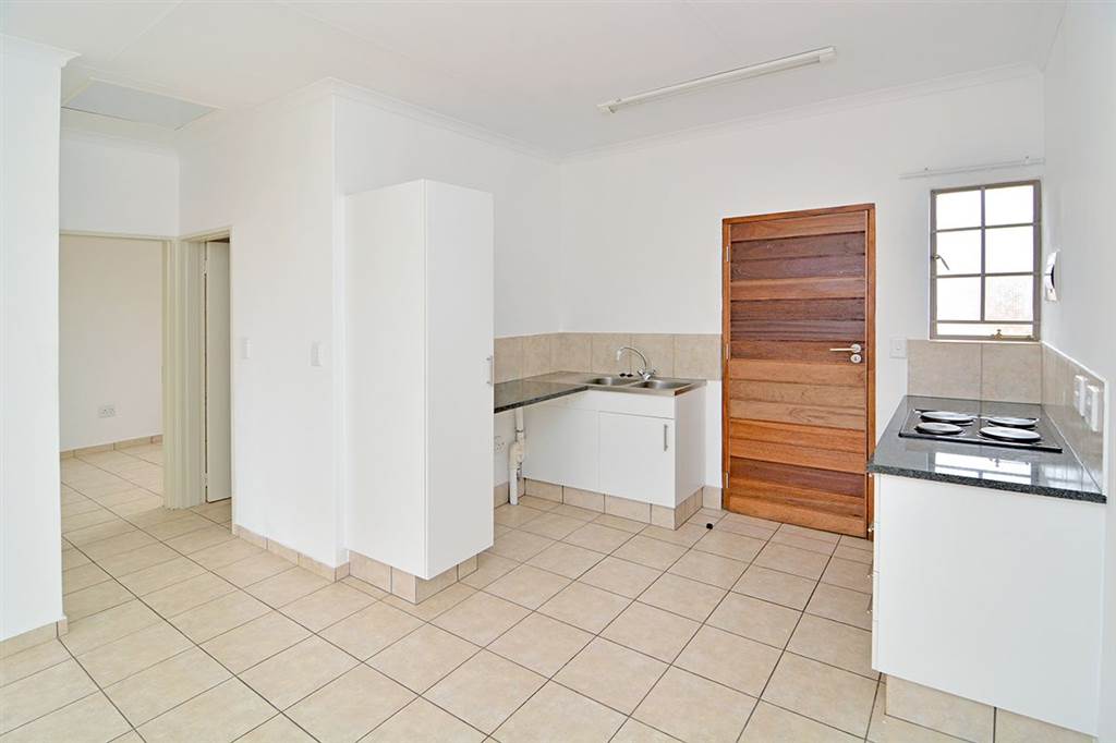 2 Bed Apartment in Edenvale photo number 21