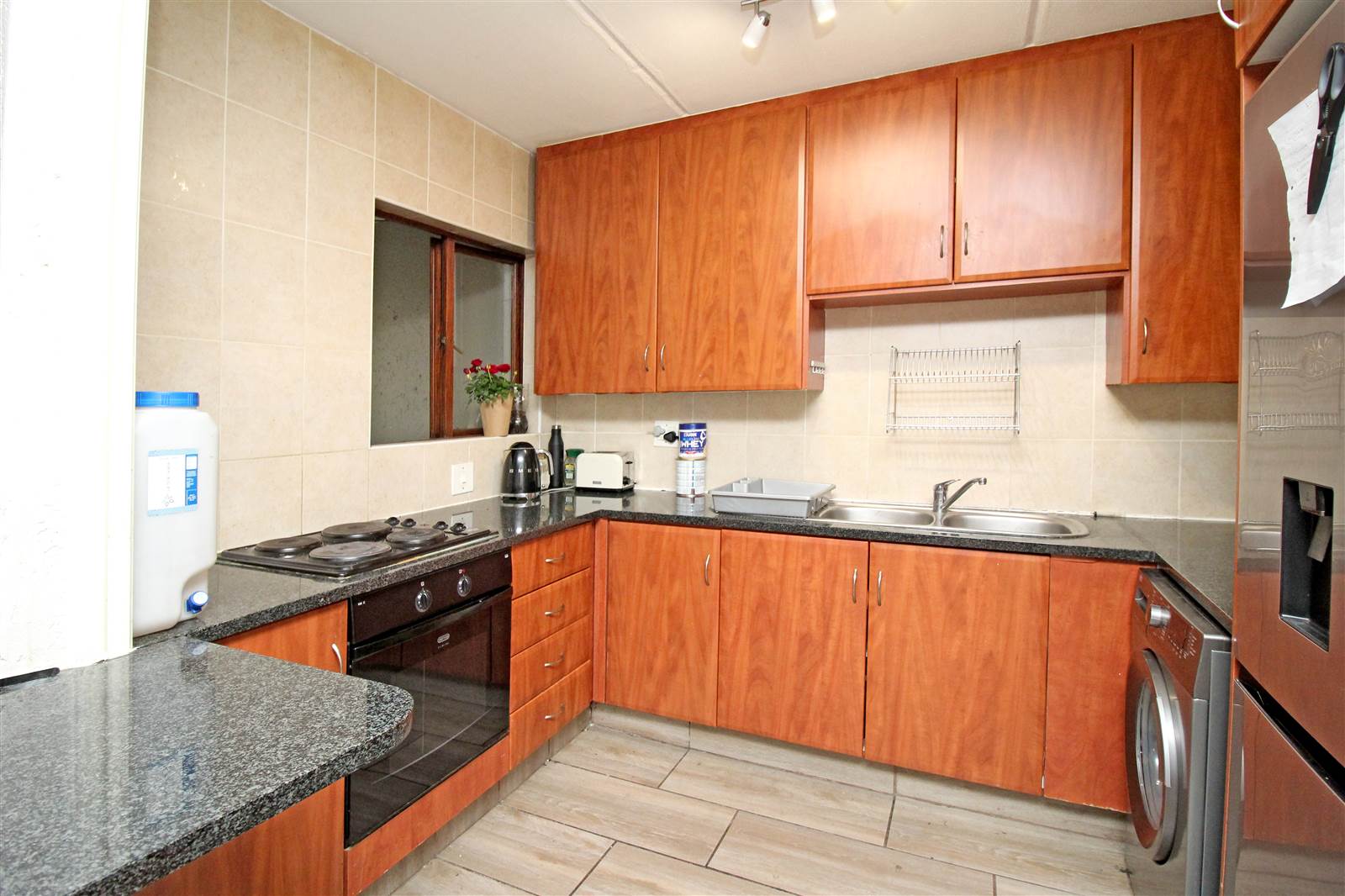 1 Bed Apartment in Morningside Hills photo number 4