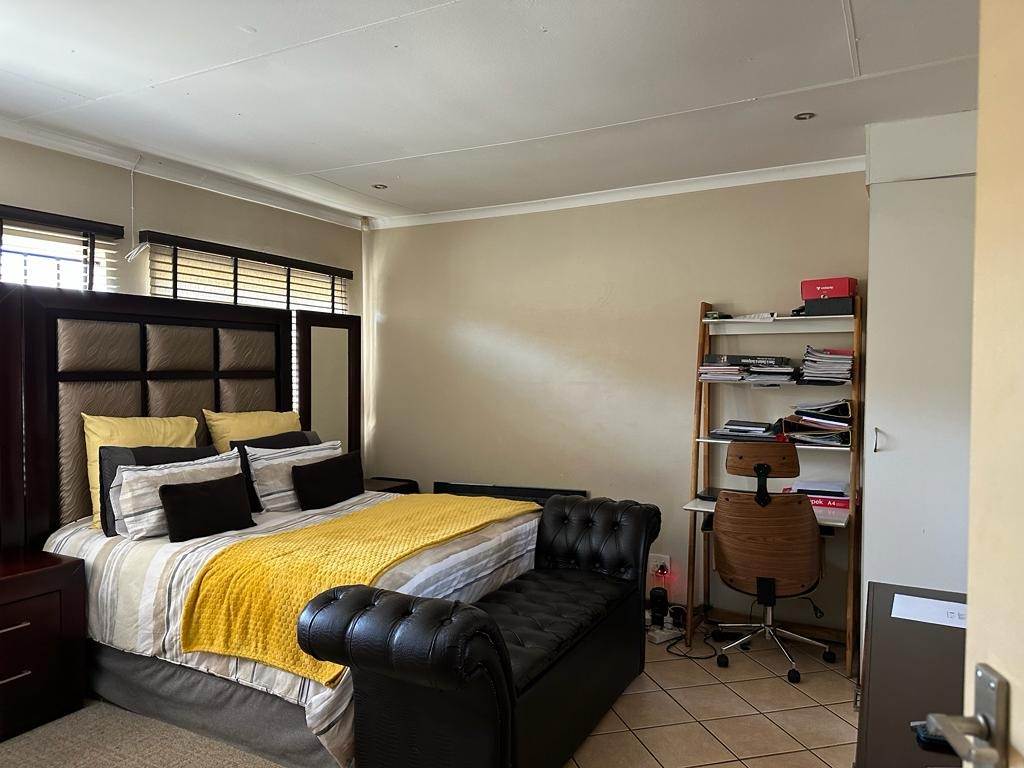 3 Bed House in Highveld Park photo number 6