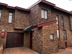 3 Bed Duplex in The Hill
