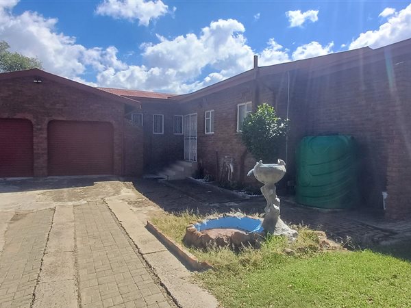 3 Bed House in Meyerville