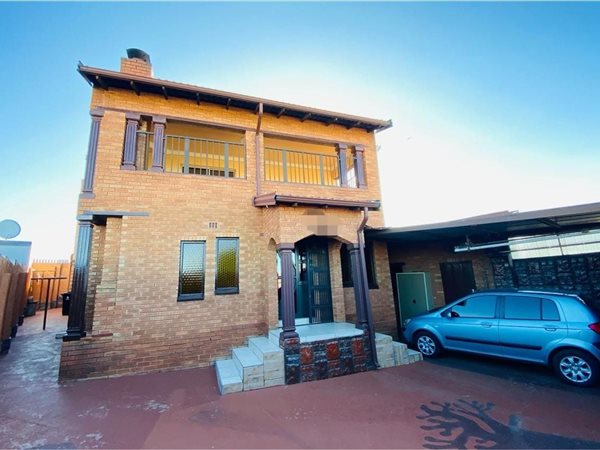 4 Bed House in Tembisa