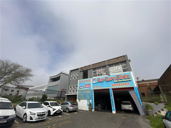 720  m² Commercial space