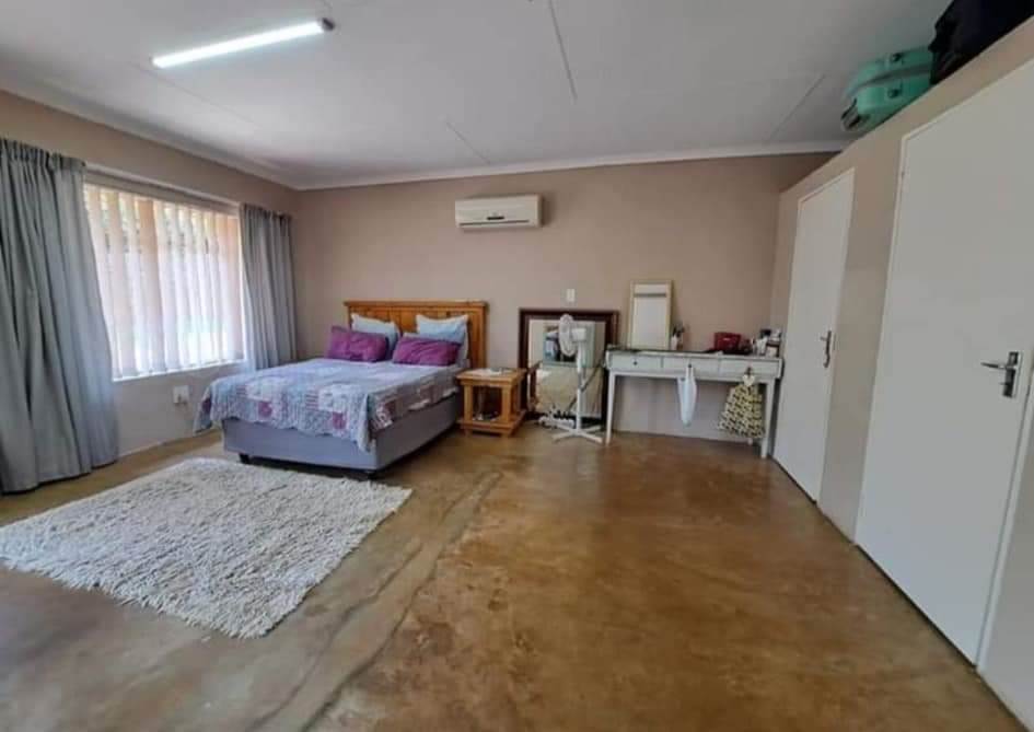 4 Bed House in Tzaneen photo number 7