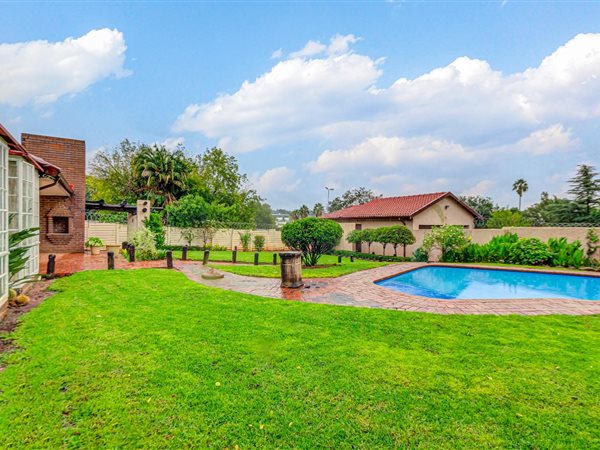 5 Bedroom House