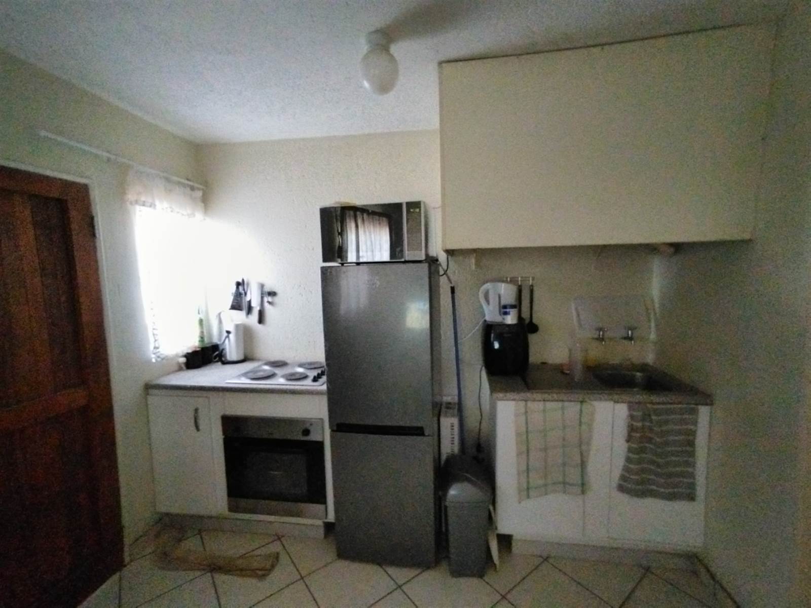 1 Bed Apartment in Randfontein Central photo number 11