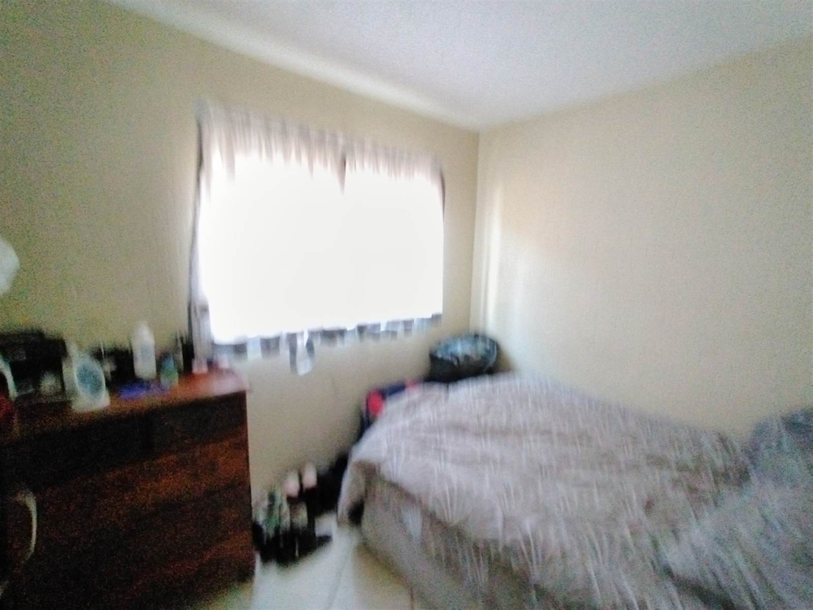 1 Bed Apartment in Randfontein Central photo number 9