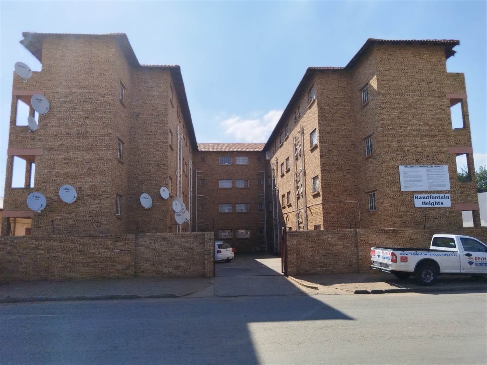 1 Bed Apartment in Randfontein Central photo number 16