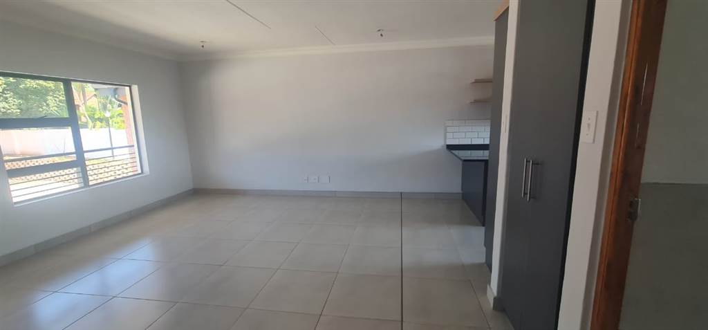 2 Bed Apartment in Tzaneen photo number 4