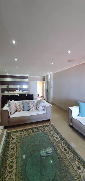 3 Bed Penthouse in Illovo Beach photo number 4