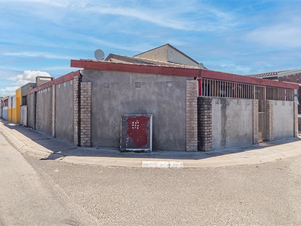 3 Bedroom House 3 Bedroom House