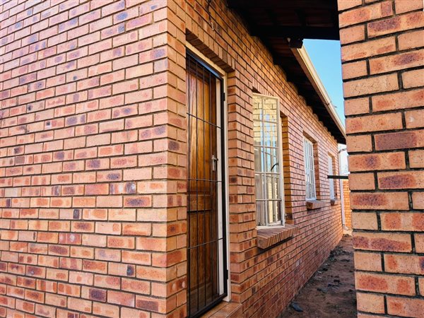 3 Bedroom Townhouse 3 Bedroom Townhouse