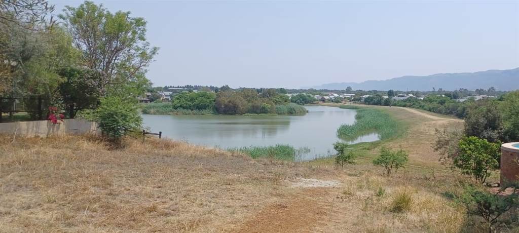 700 m² Land available in The Coves photo number 1