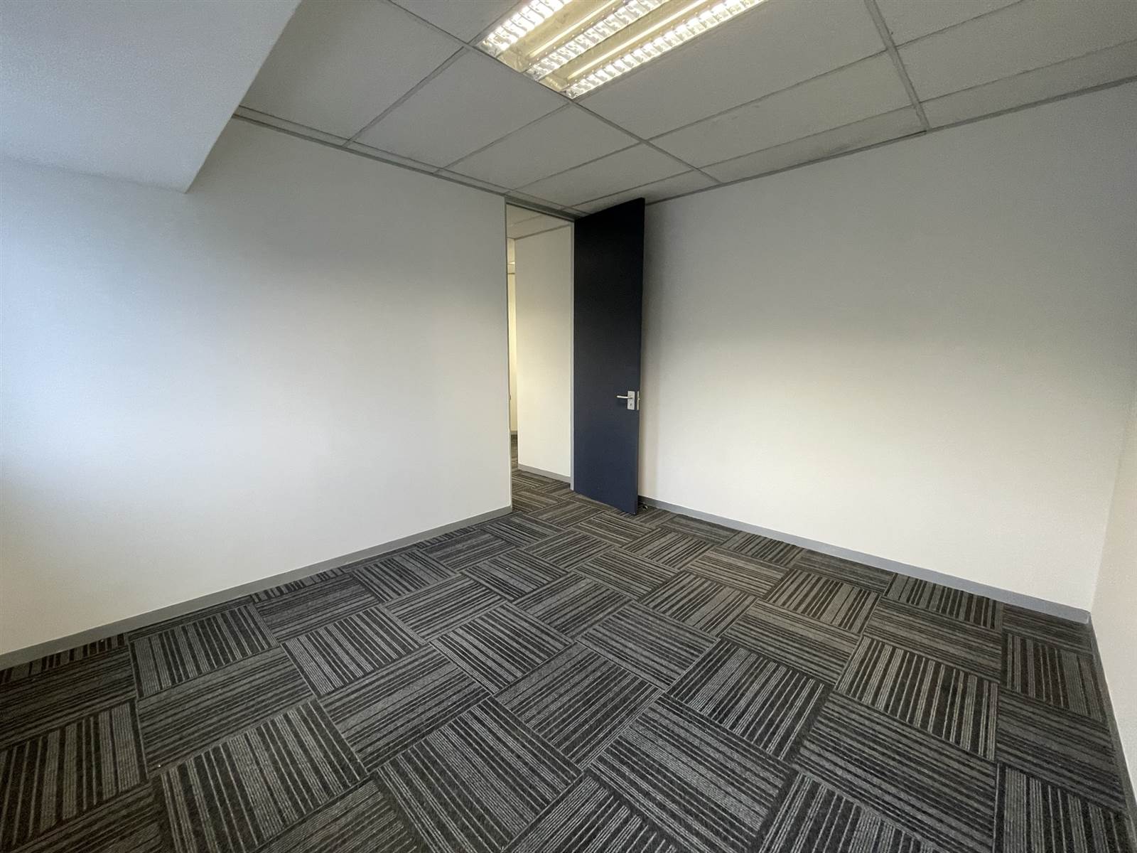 528  m² Commercial space in Rosebank photo number 14