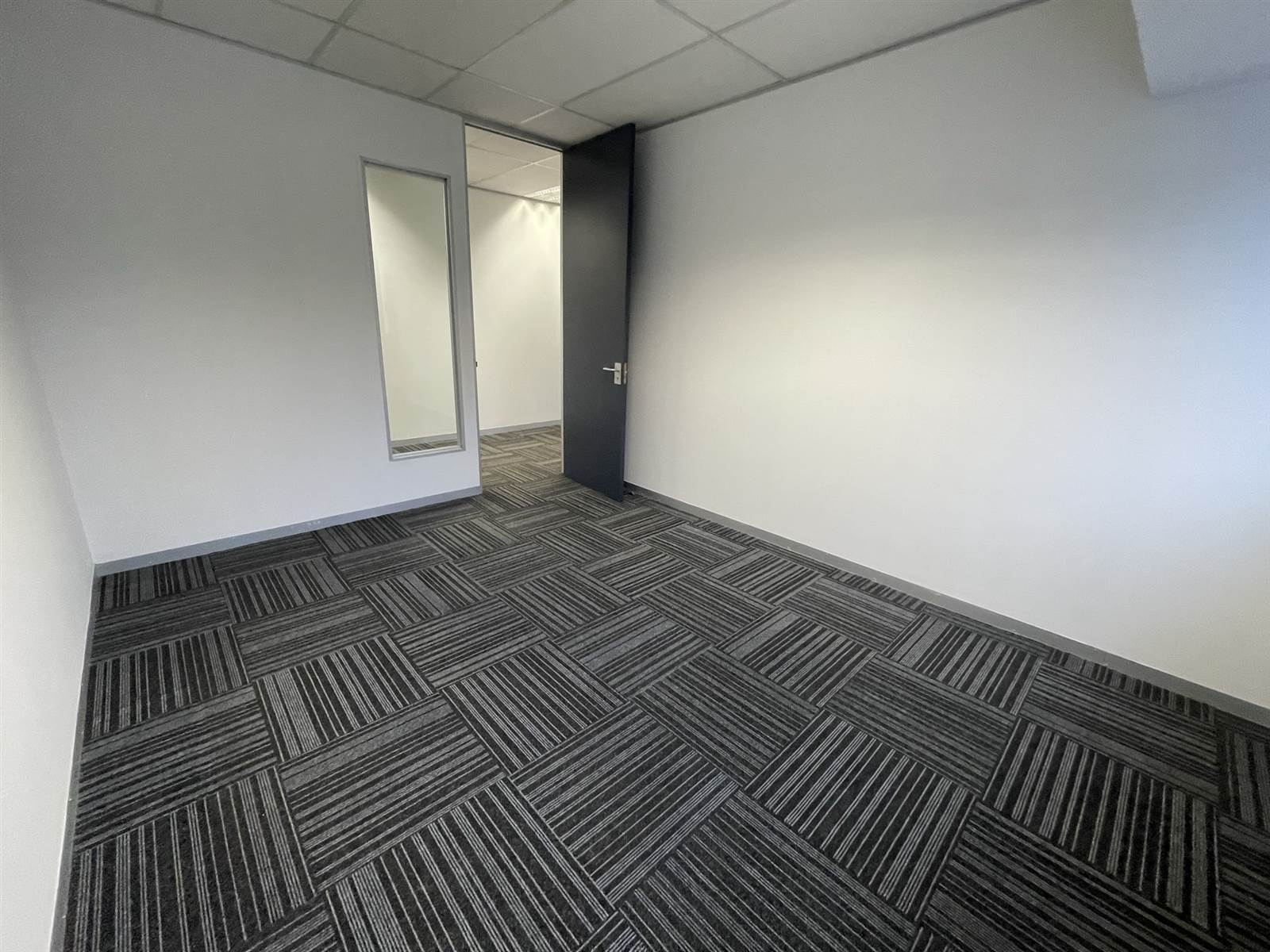 528  m² Commercial space in Rosebank photo number 6