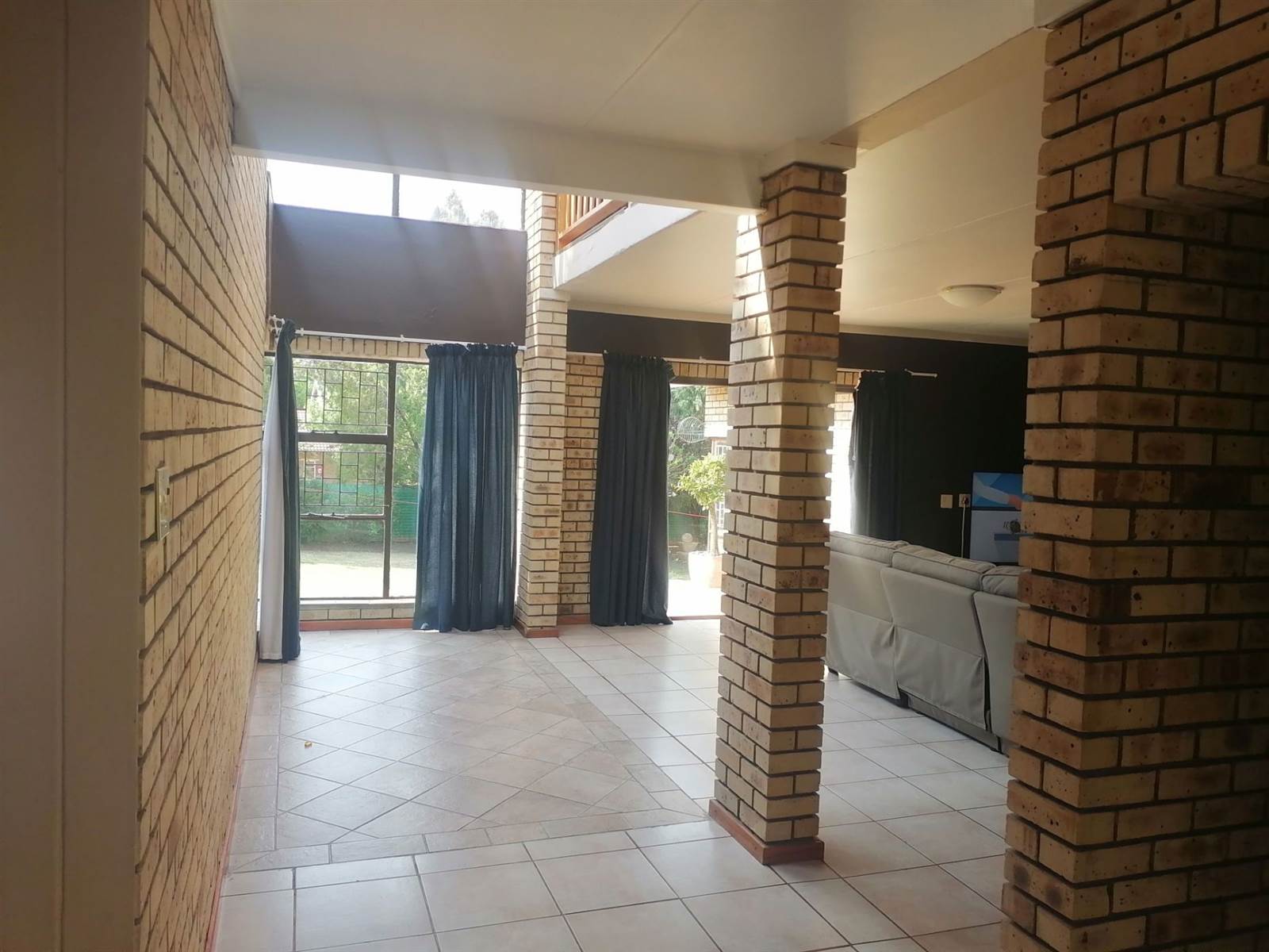 4 Bed House in Harrismith photo number 4