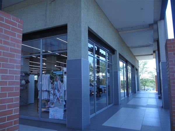 594  m² Retail Space