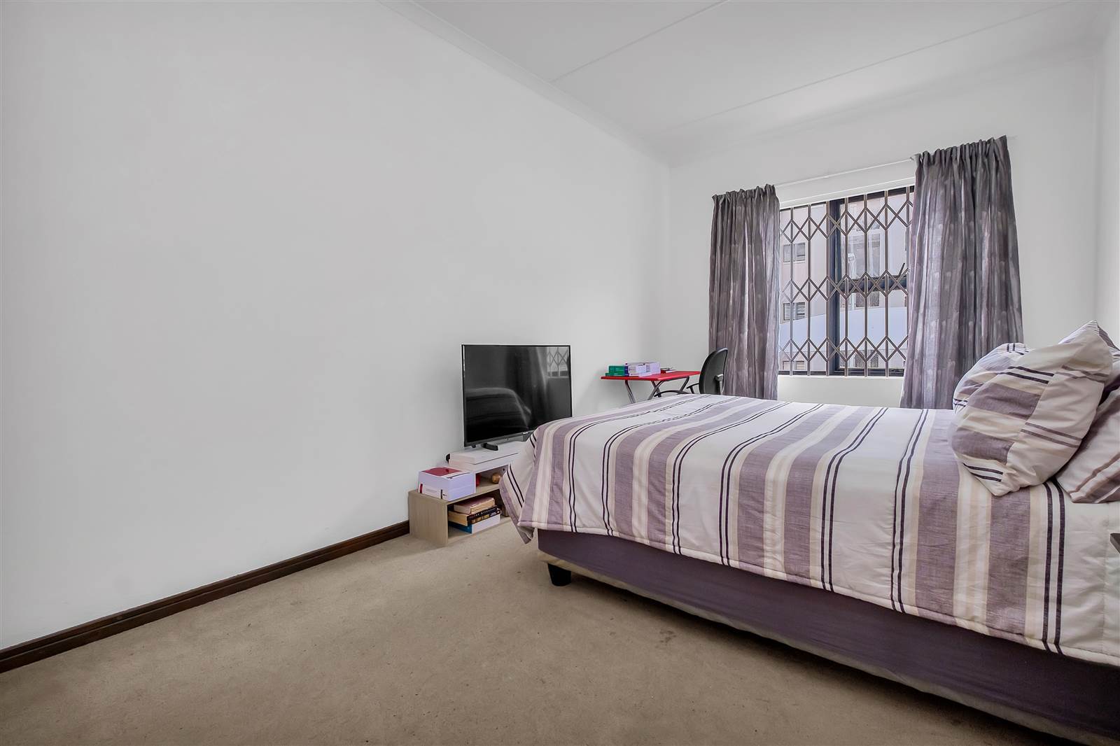 1 Bed Apartment in Erand Gardens photo number 6