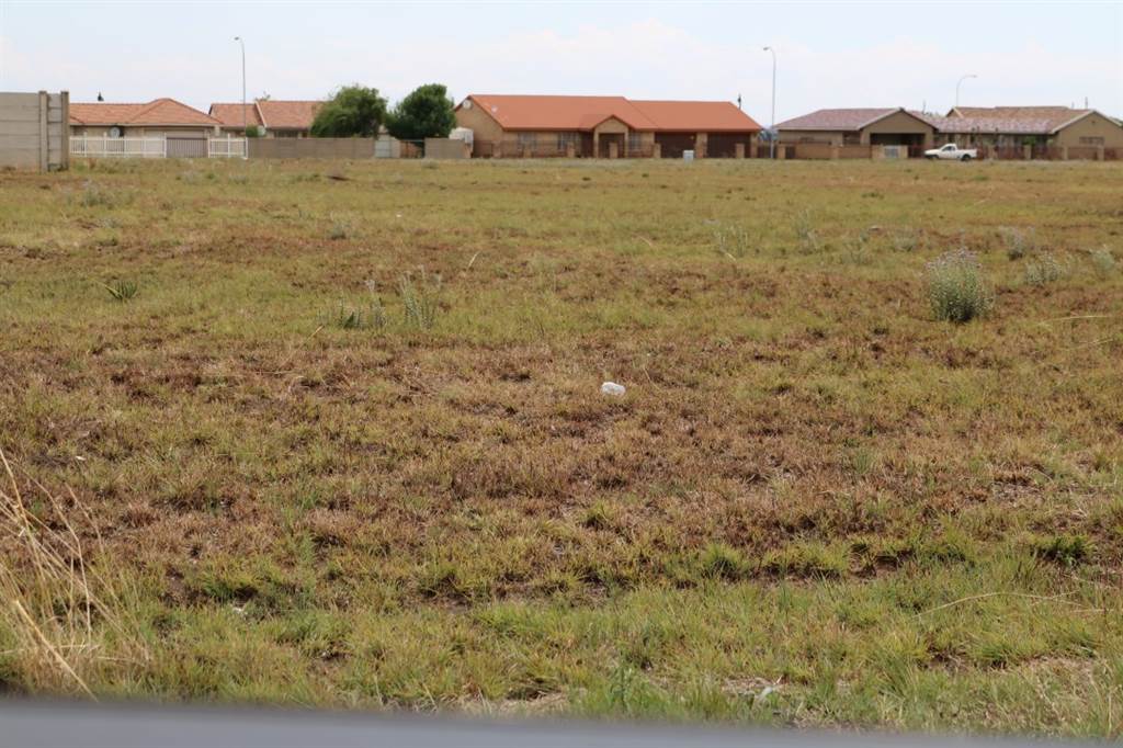 7600 m² Land available in Riversdale photo number 3