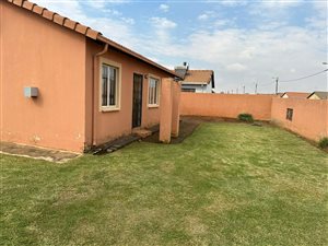 3 Bed House in Windmill Park