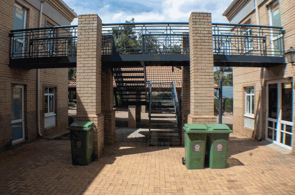 160  m² Office Space in Fourways photo number 11