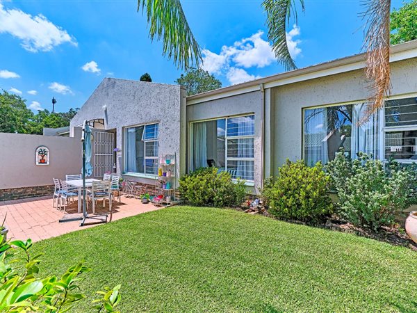 3 Bedroom Townhouse 3 Bedroom Townhouse